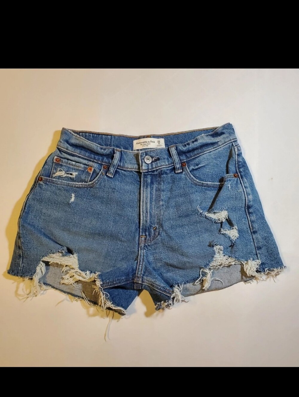 Abercrombie & Fitch Shorts Mom Mid Rise Denim Womens Size 25/0 Distressed
